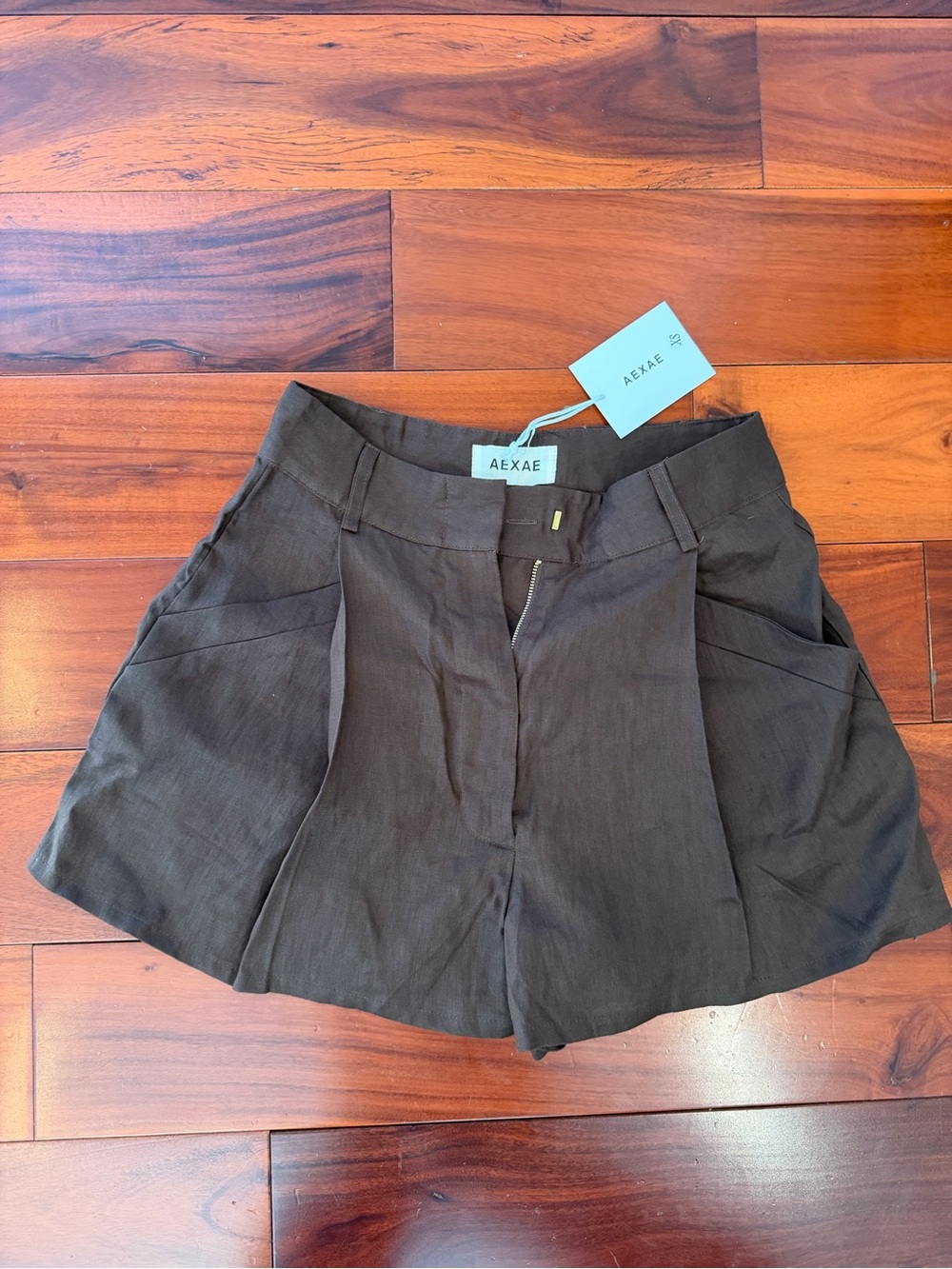AEXAE Women's Brown Pleated Skort — Tailored High-Waist
